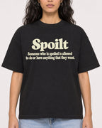 Mockup Boxy Heavyweight Tee Black female close-up 07