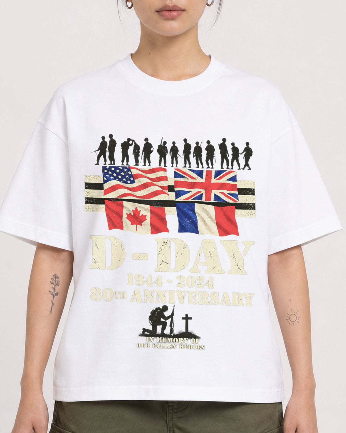 Mockup Boxy Heavyweight Tee White female close-up 12