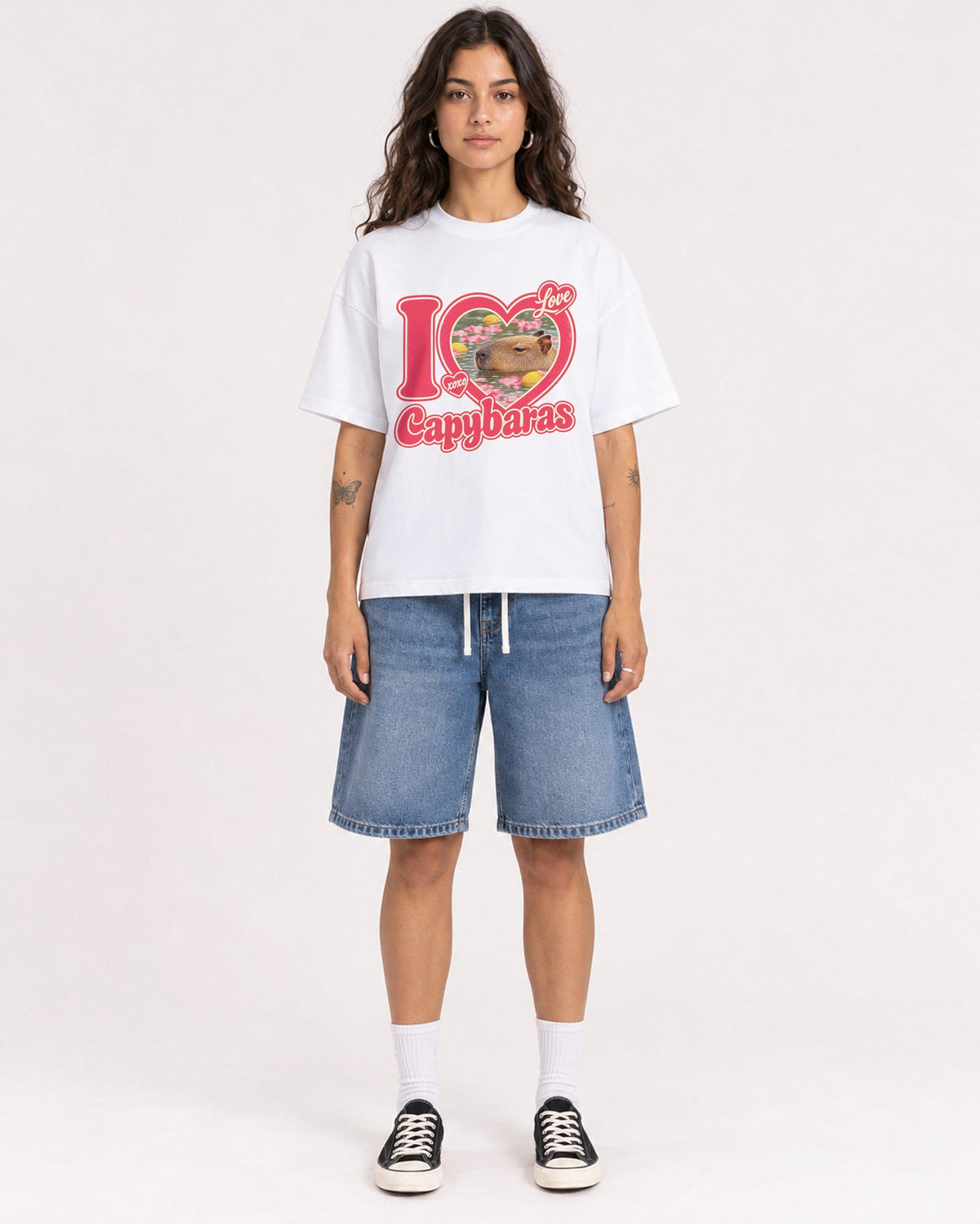 Mockup Boxy Heavyweight Tee White female full-body 06