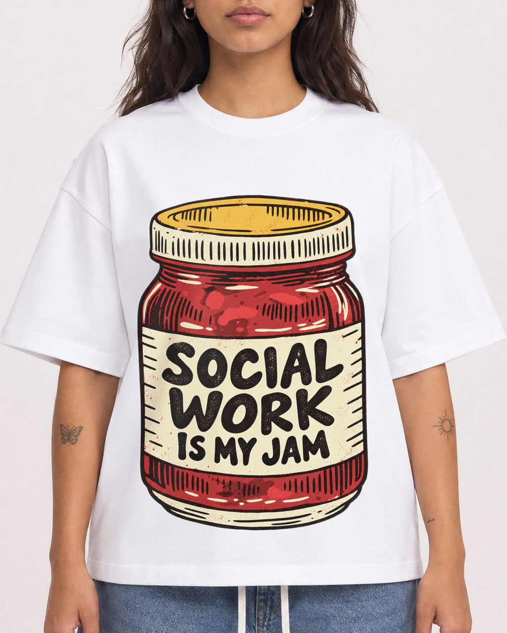 Mockup Boxy Heavyweight Tee White female close-up 06
