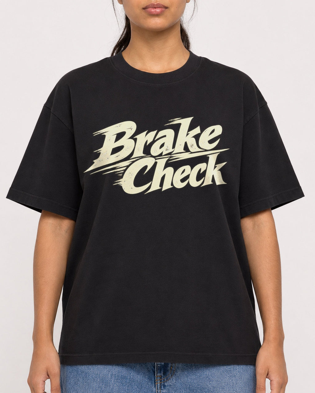 Mockup Boxy Heavyweight Tee Black female close-up 16