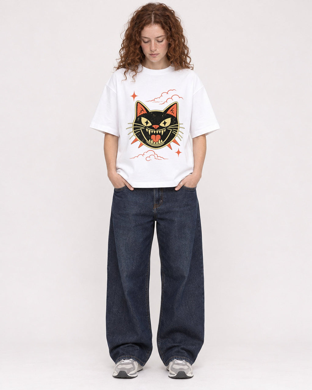 Mockup Boxy Heavyweight Tee White female full-body 09