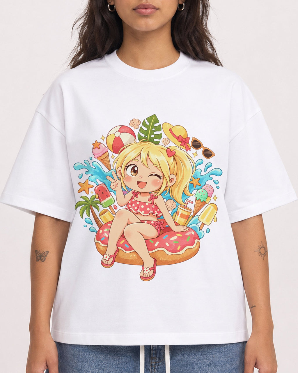 Mockup Boxy Heavyweight Tee White female close-up 06