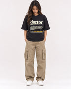 Mockup Boxy Heavyweight Tee Black female full-body 02