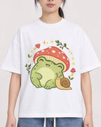 Mockup Boxy Heavyweight Tee White female close-up 21