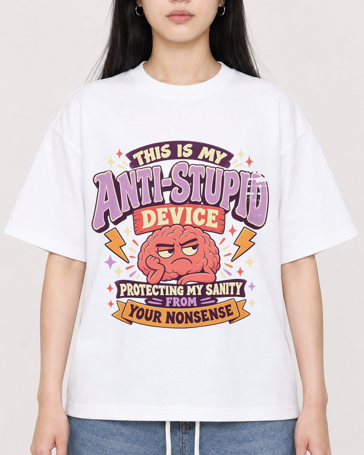 Mockup Boxy Heavyweight Tee White female close-up 01