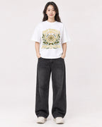 Mockup Boxy Heavyweight Tee White female full-body 03
