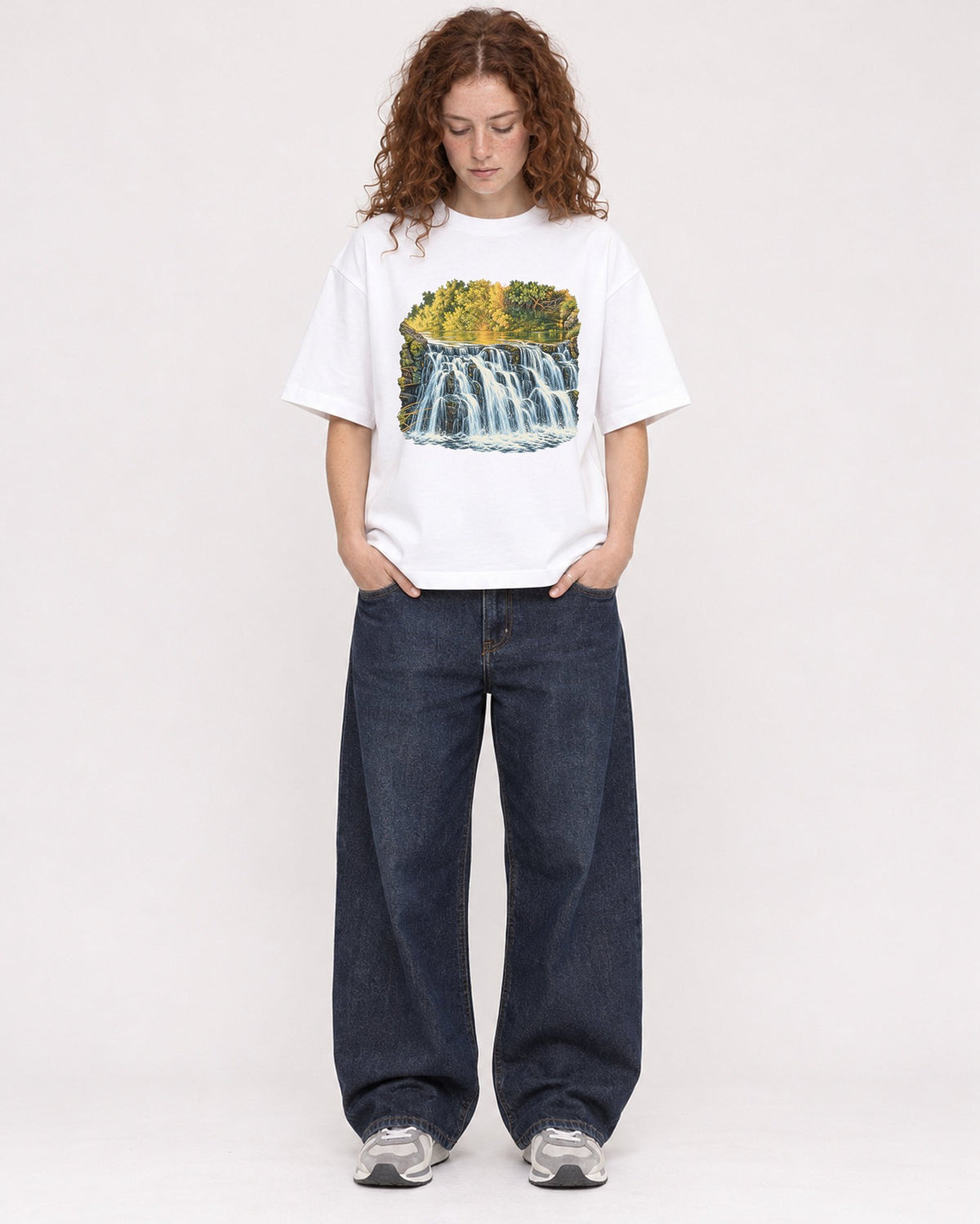 Mockup Boxy Heavyweight Tee White female full-body 09