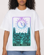 Mockup Boxy Heavyweight Tee White female close-up 05