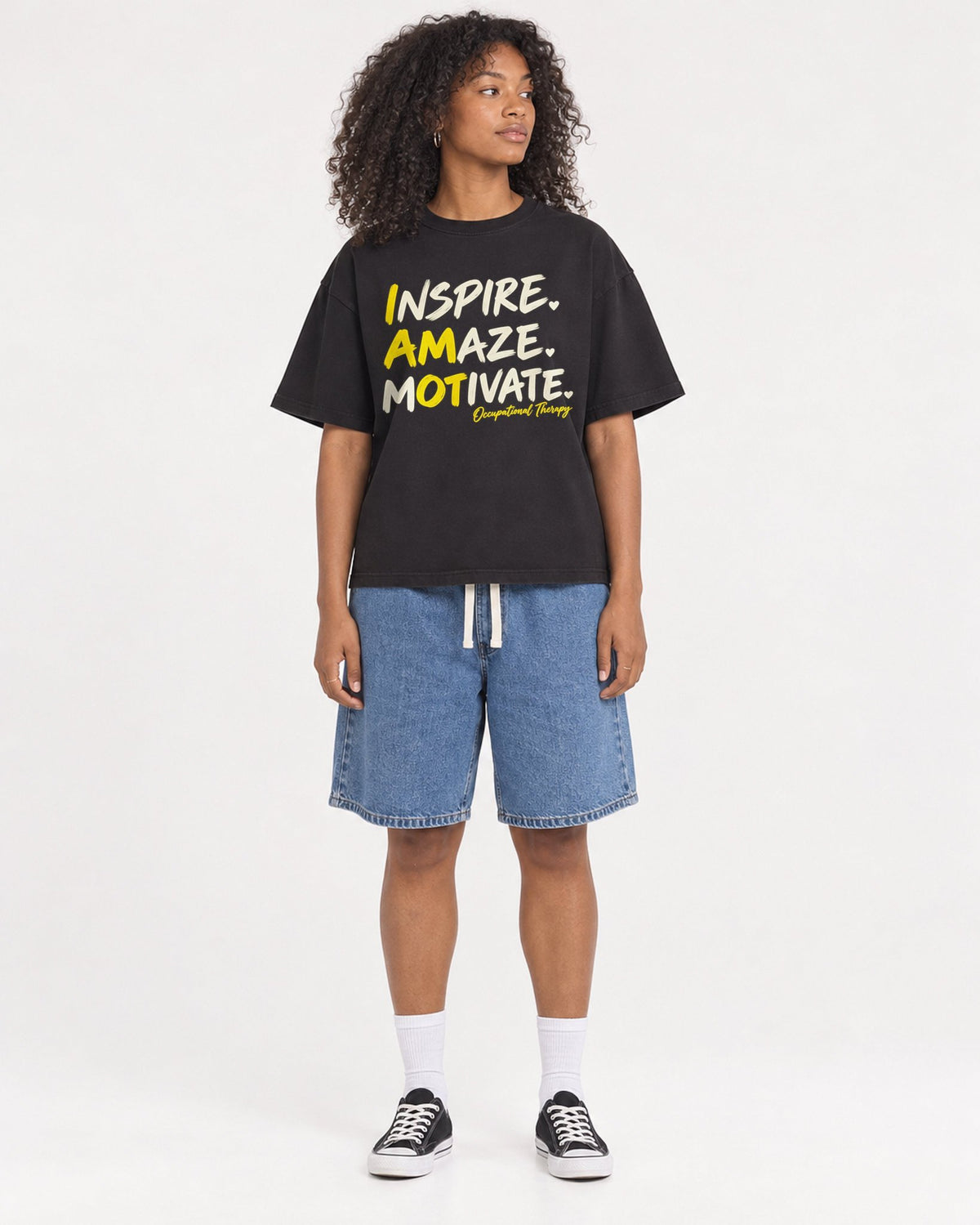 Mockup Boxy Heavyweight Tee Black female full-body 05