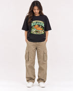 Mockup Boxy Heavyweight Tee Black female full-body 02