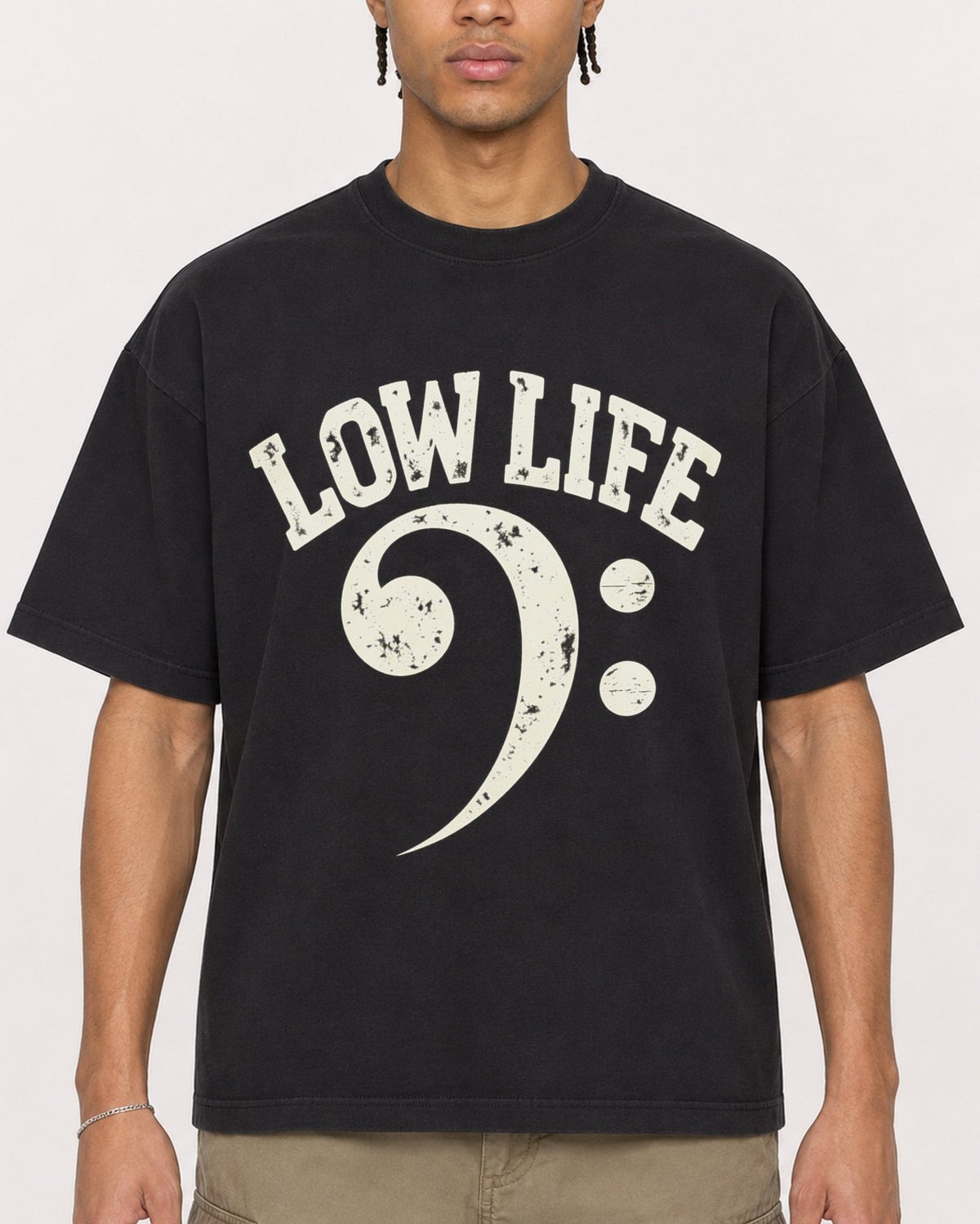 Mockup Boxy Heavyweight Tee Black male close-up 40