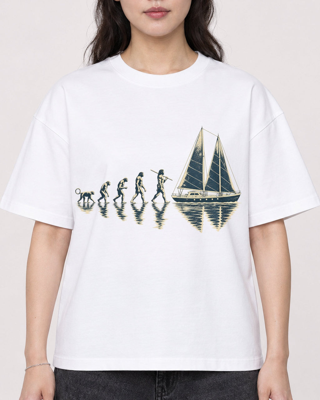Mockup Boxy Heavyweight Tee White female close-up 03