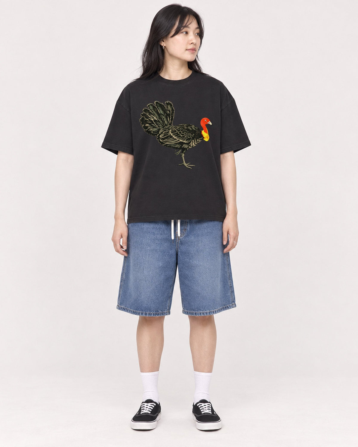 Mockup Boxy Heavyweight Tee Black female full-body 13