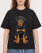 Mockup Boxy Heavyweight Tee Black female close-up 09