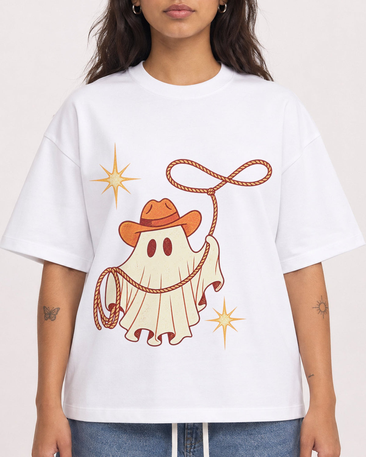 Mockup Boxy Heavyweight Tee White female close-up 06