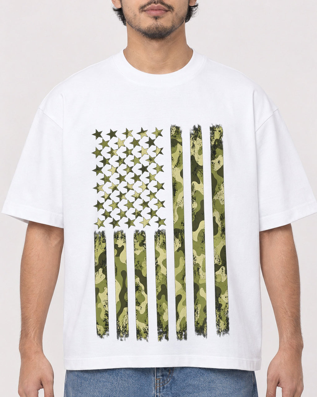 Mockup Boxy Heavyweight Tee White male close-up 02