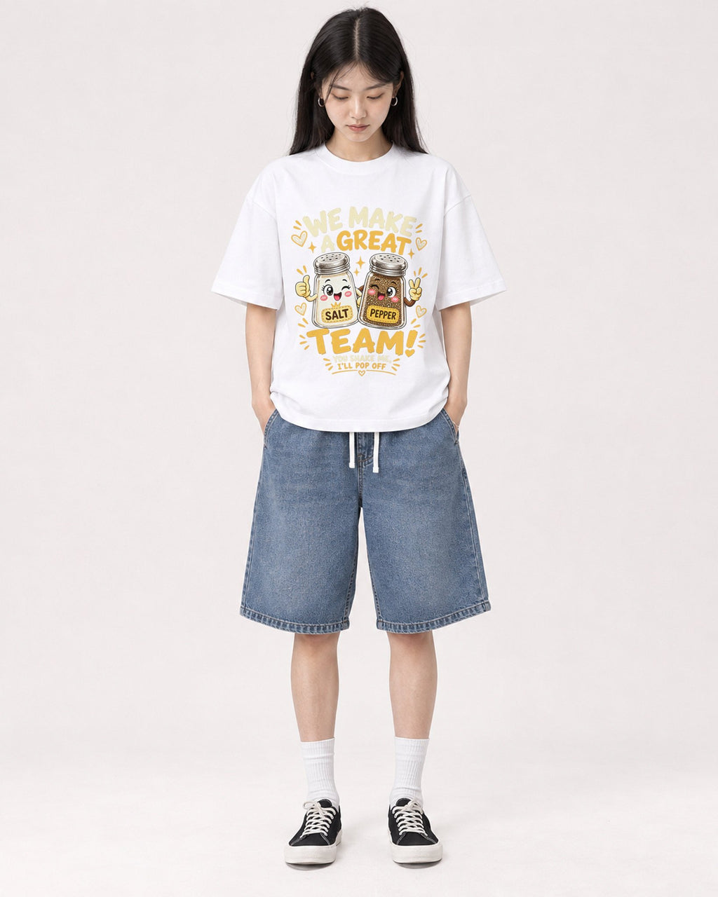 Mockup Boxy Heavyweight Tee White female full-body 01