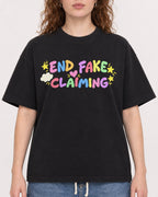 Mockup Boxy Heavyweight Tee Black female close-up 09