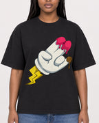 Mockup Boxy Heavyweight Tee Black female close-up 04