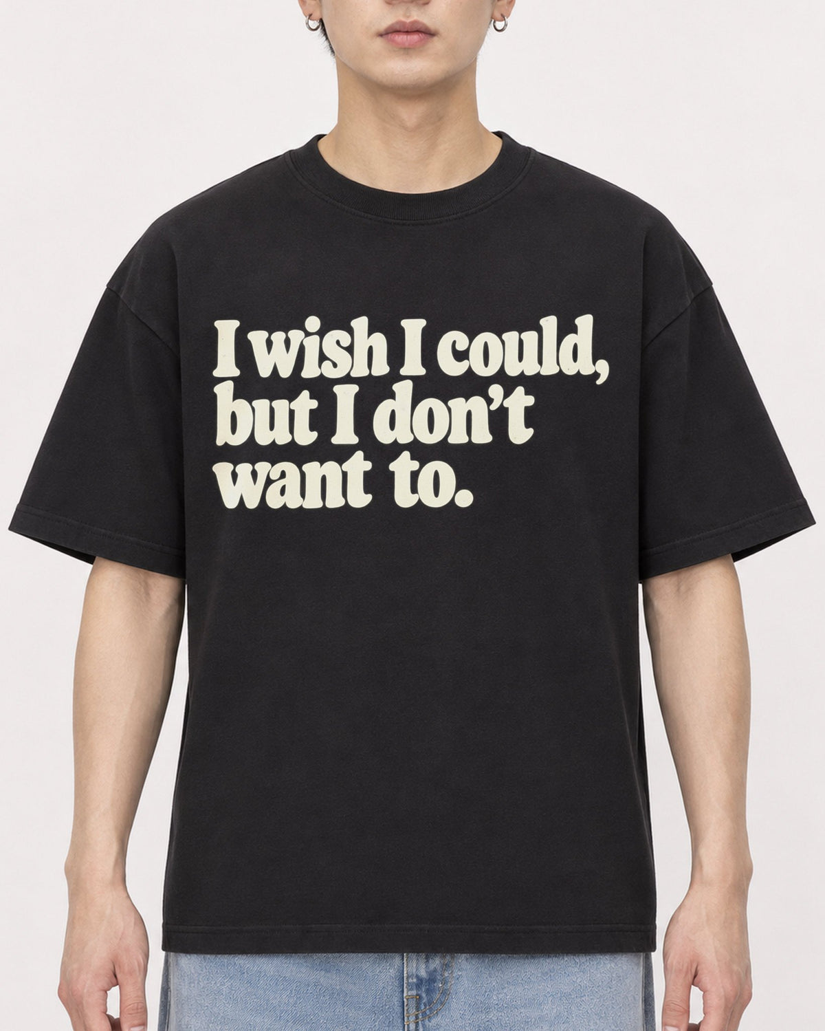 Mockup Boxy Heavyweight Tee Black male close-up 01
