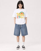 Mockup Boxy Heavyweight Tee White female full-body 01