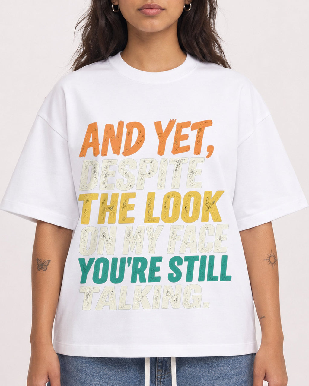 Mockup Boxy Heavyweight Tee White female close-up 06