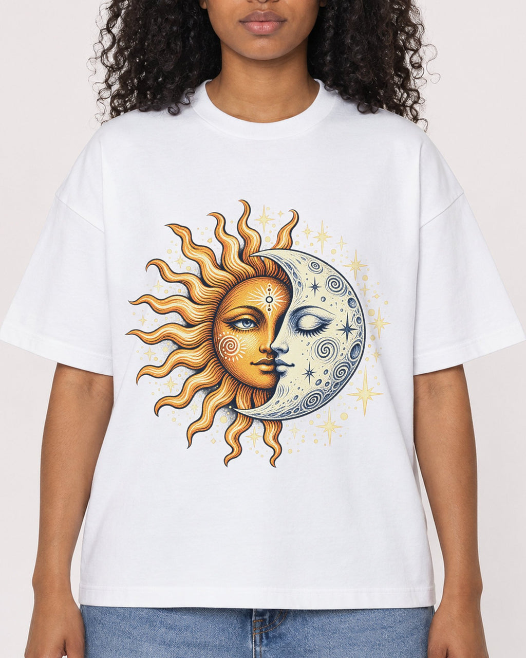 Mockup Boxy Heavyweight Tee White female close-up 05