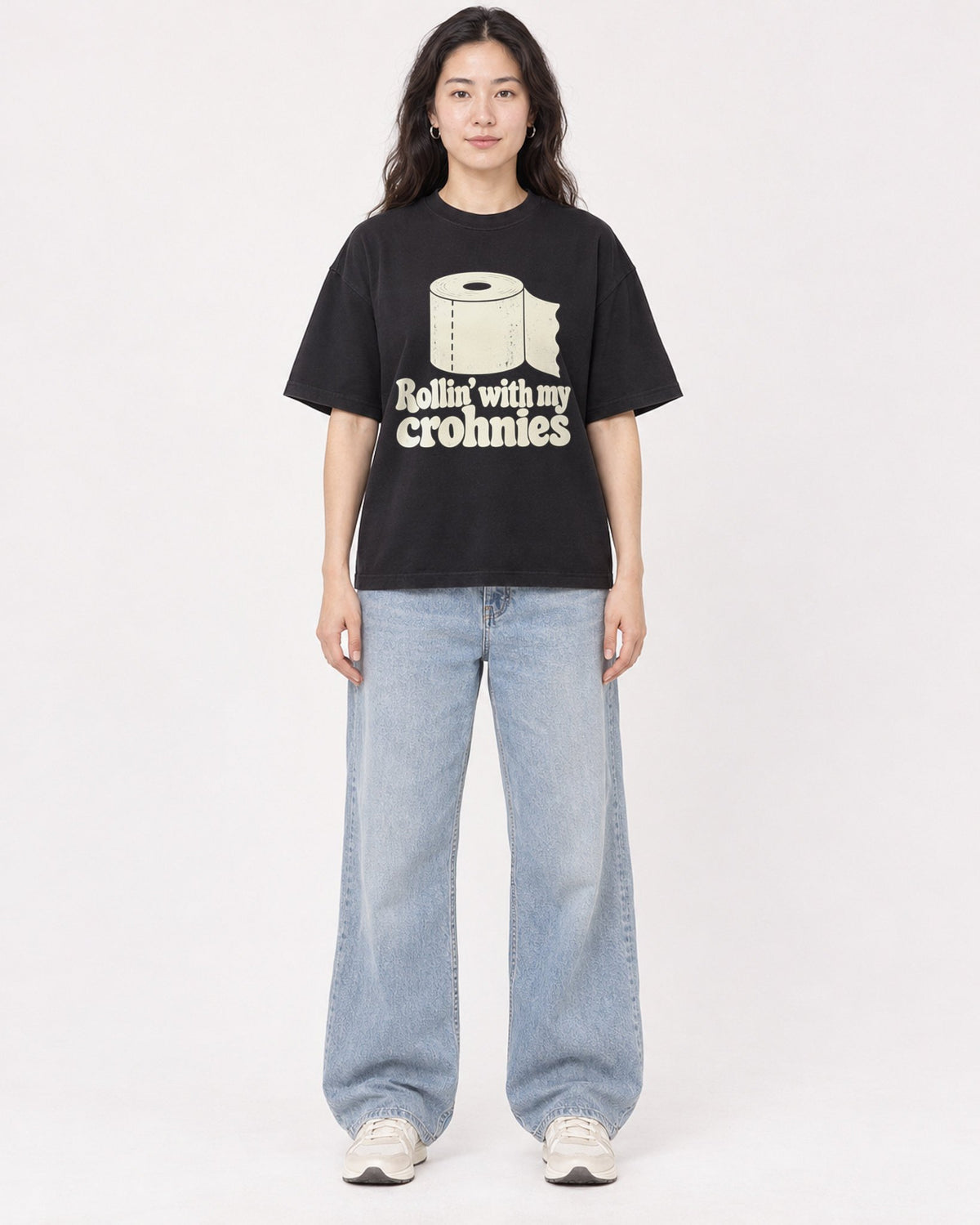 Mockup Boxy Heavyweight Tee Black female full-body 03