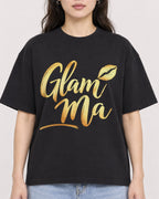 Mockup Boxy Heavyweight Tee Black female close-up 03