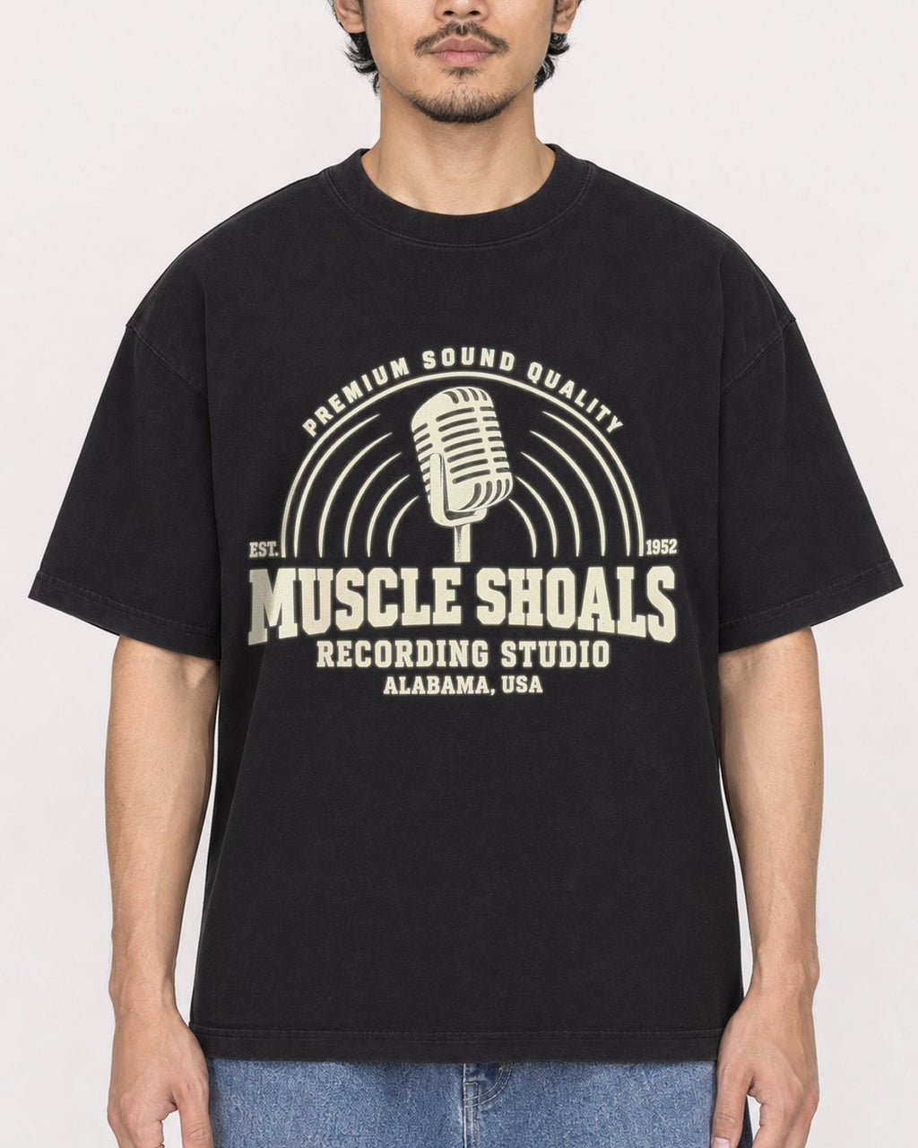 Mockup Boxy Heavyweight Tee Black male close-up 02