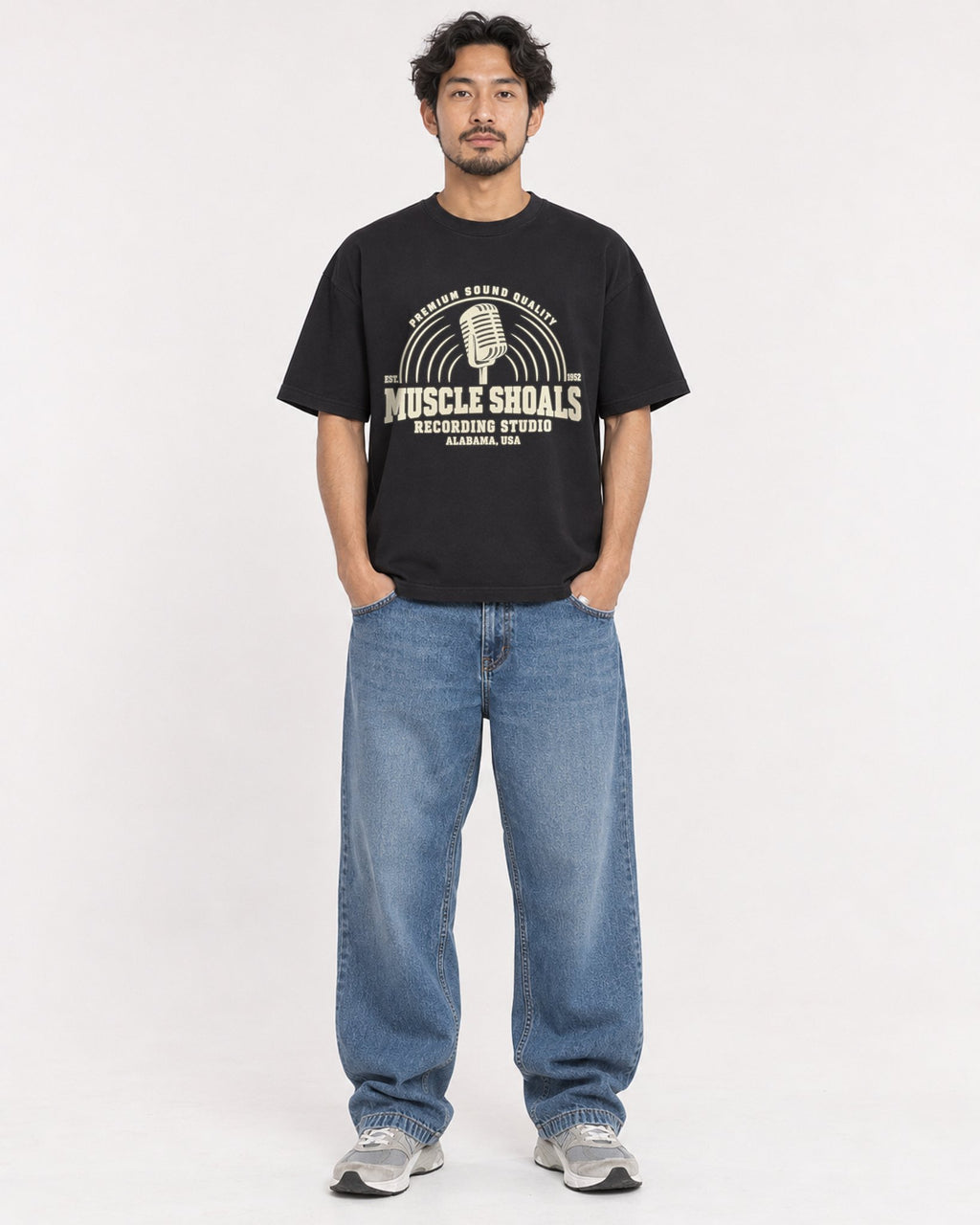 Mockup Boxy Heavyweight Tee Black male full-body 02