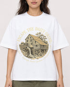 Mockup Boxy Heavyweight Tee White female close-up 02