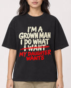 Mockup Boxy Heavyweight Tee Black female close-up 02