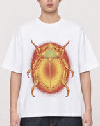 Mockup Boxy Heavyweight Tee White male close-up 01