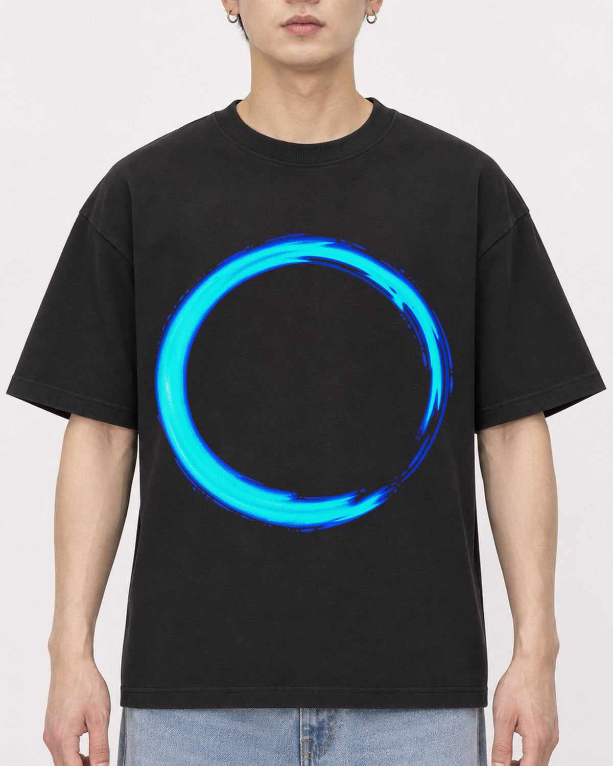 Mockup Boxy Heavyweight Tee Black male close-up 01