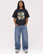 Mockup Boxy Heavyweight Tee Black female full-body 04