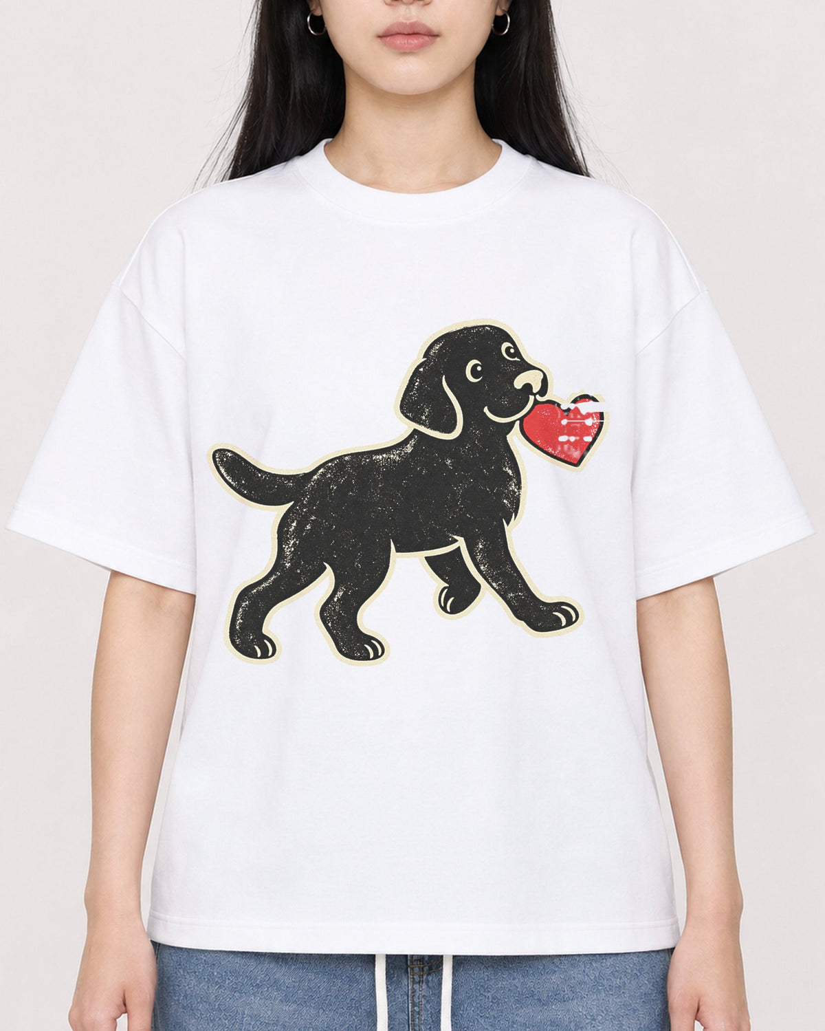 Mockup Boxy Heavyweight Tee White female close-up 01