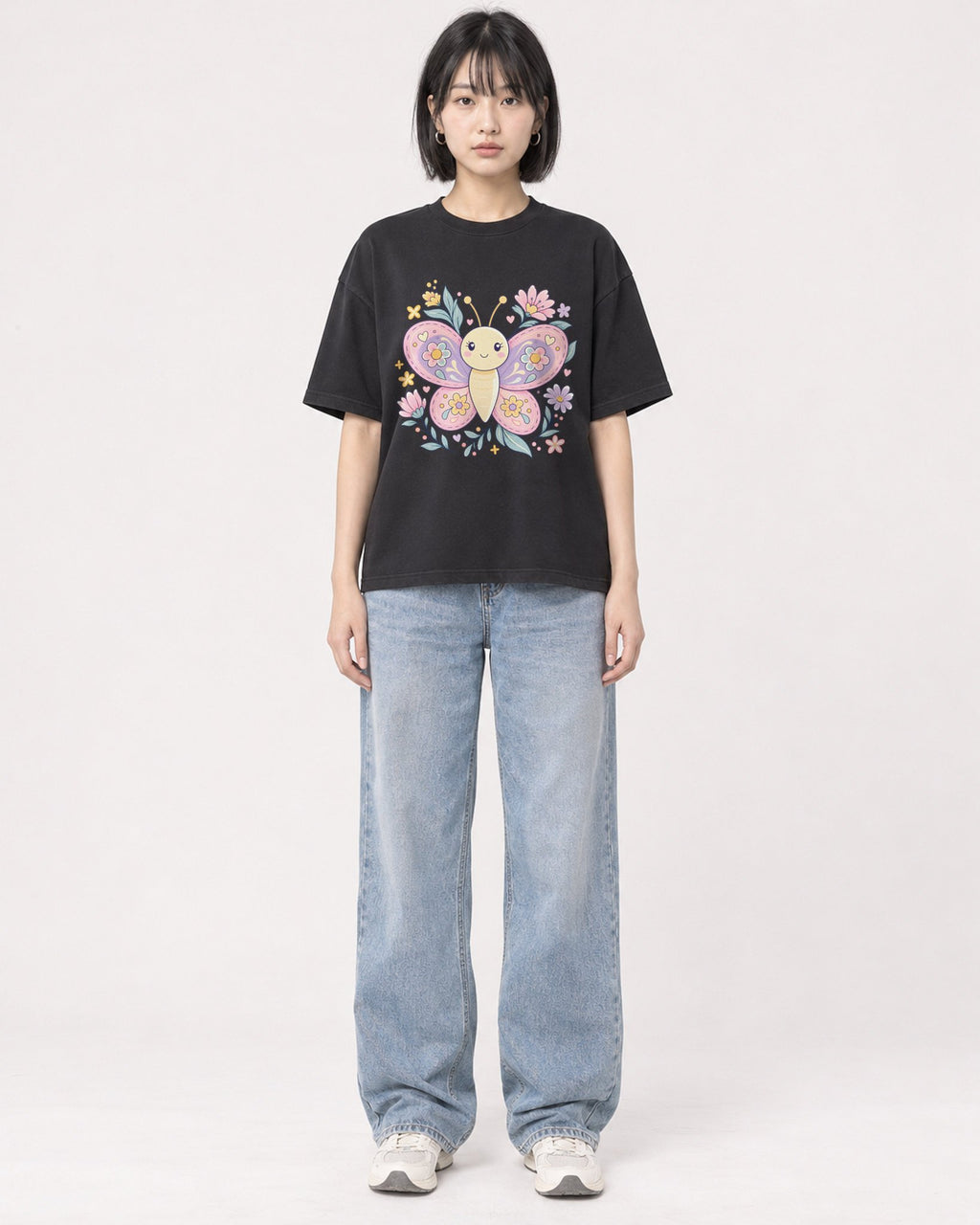 Mockup Boxy Heavyweight Tee Black female full-body 11