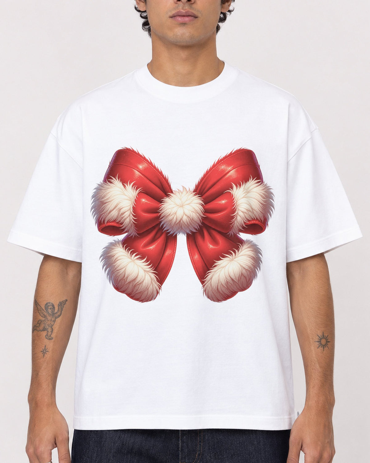 Mockup Boxy Heavyweight Tee White male close-up 06