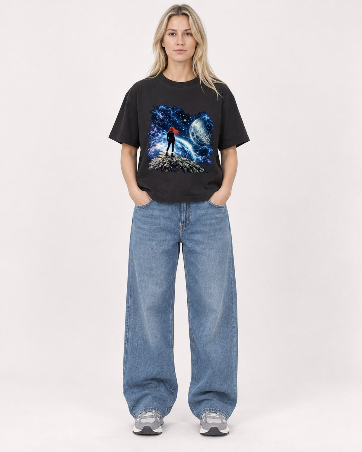 Mockup Boxy Heavyweight Tee Black female full-body 08