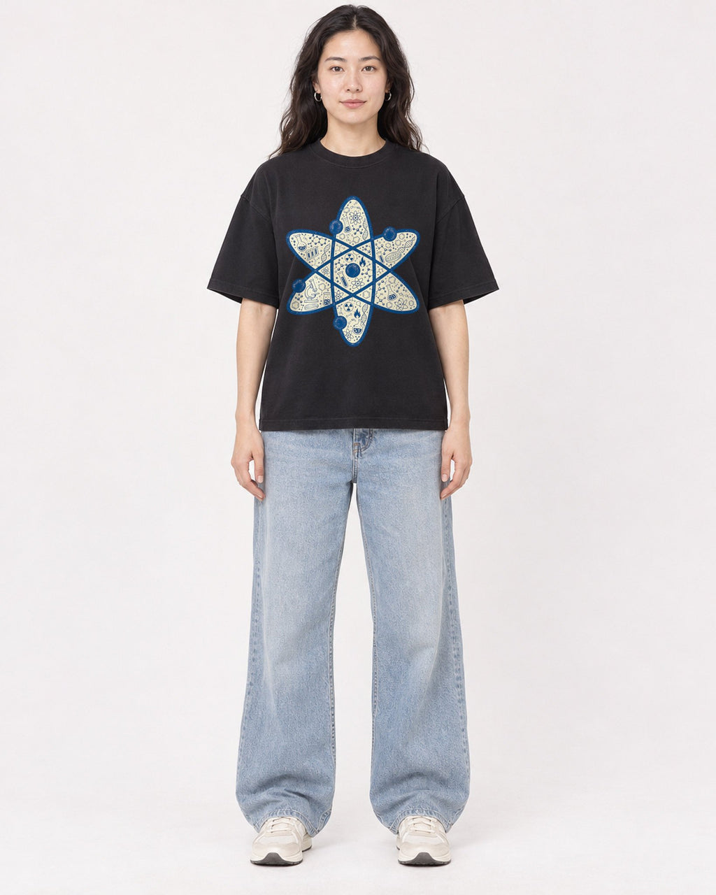 Mockup Boxy Heavyweight Tee Black female full-body 03