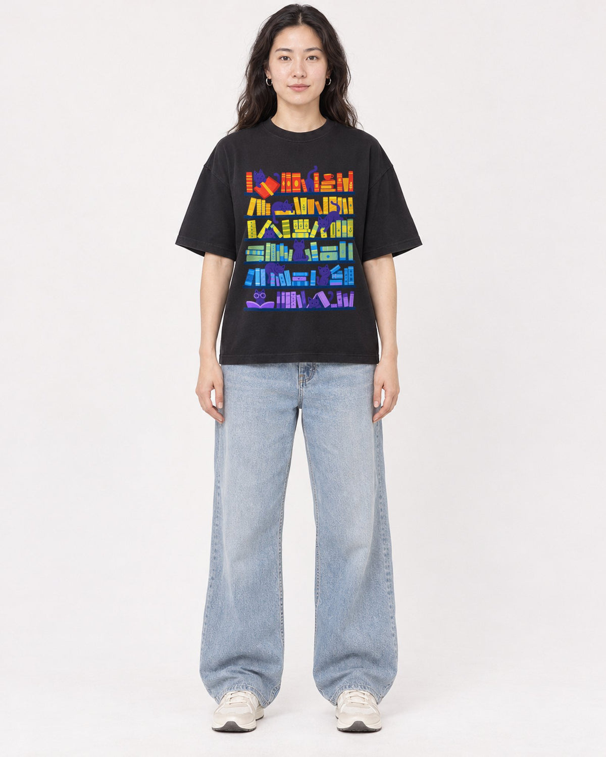 Mockup Boxy Heavyweight Tee Black female full-body 03