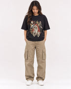 Mockup Boxy Heavyweight Tee Black female full-body 02