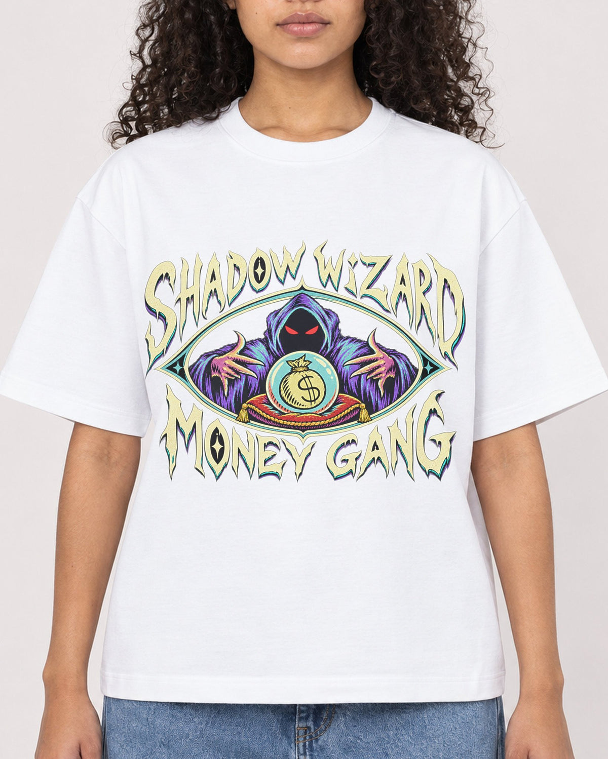 Mockup Boxy Heavyweight Tee White female close-up 10
