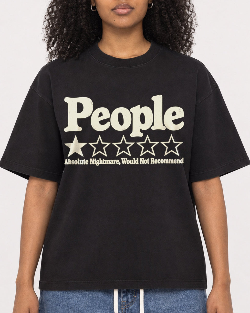 Mockup Boxy Heavyweight Tee Black female close-up 05