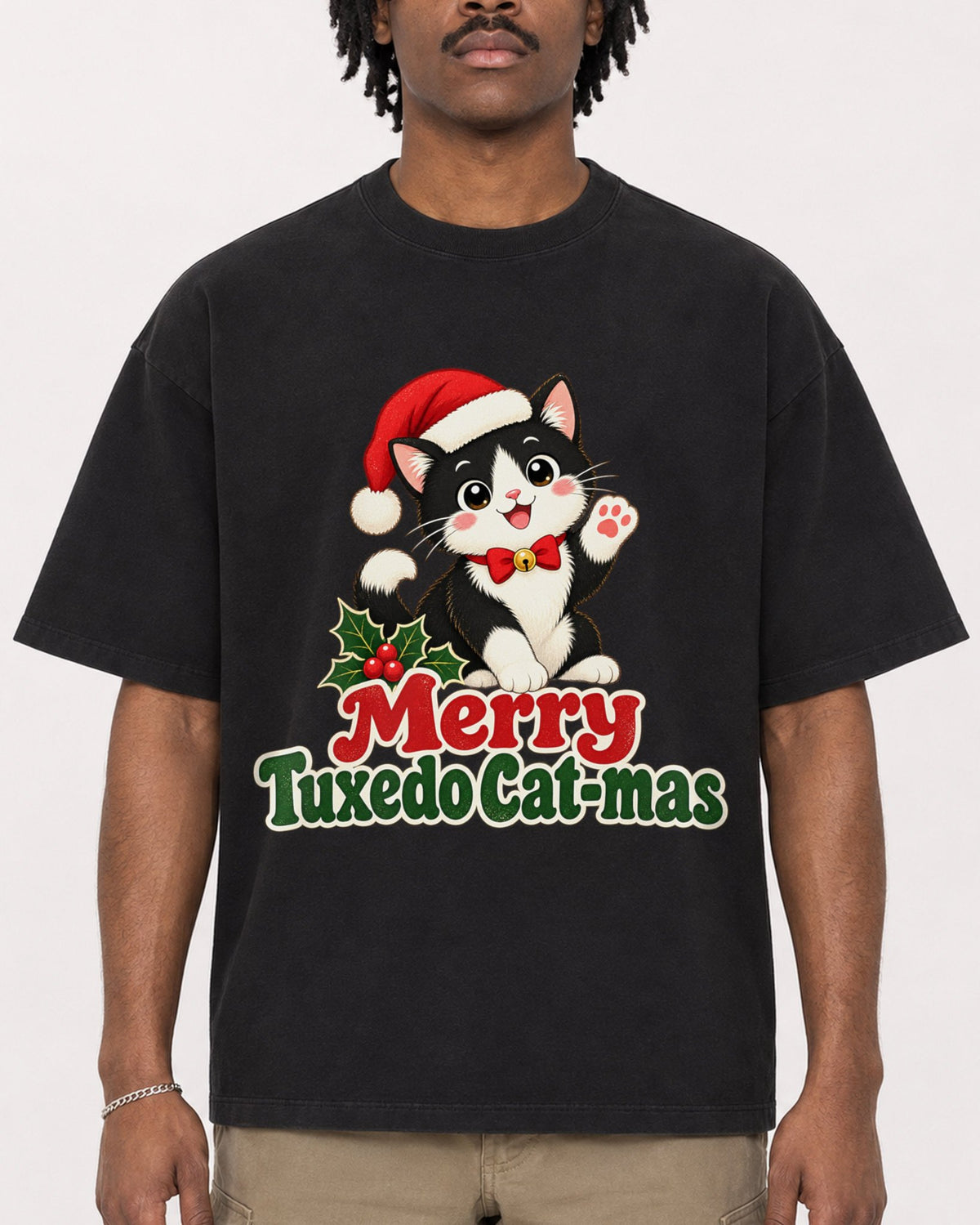 Mockup Boxy Heavyweight Tee Black male close-up 04