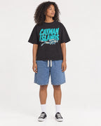 Mockup Boxy Heavyweight Tee Black female full-body 05