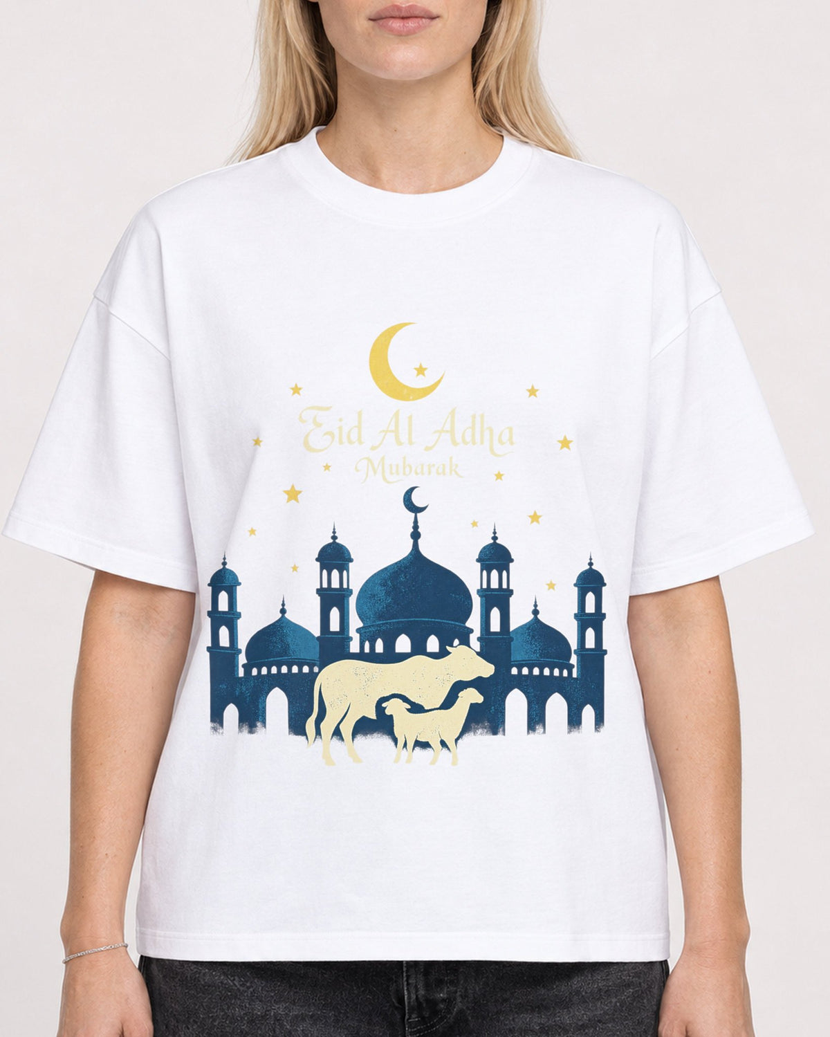 Mockup Boxy Heavyweight Tee White female close-up 08