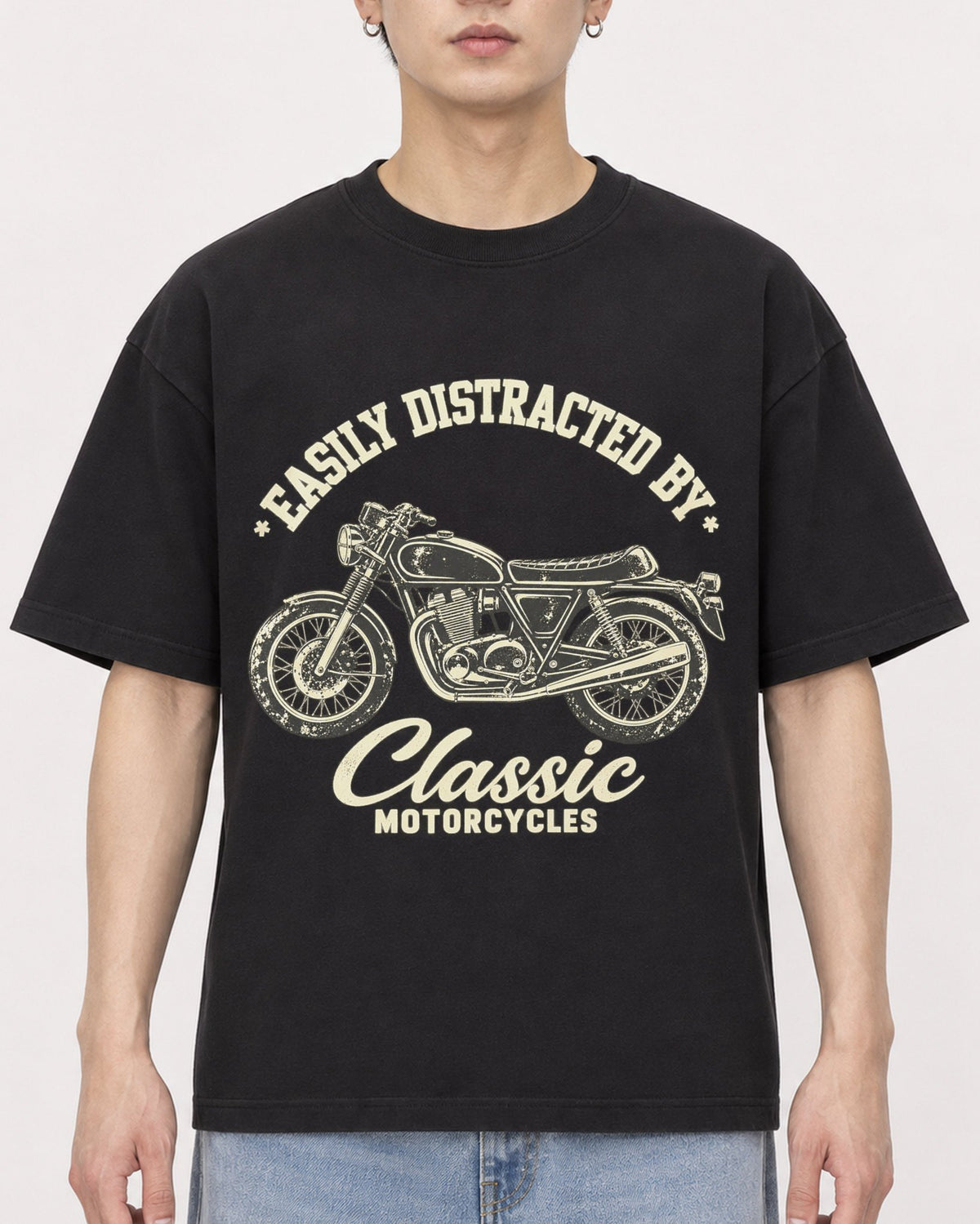 Mockup Boxy Heavyweight Tee Black male close-up 01
